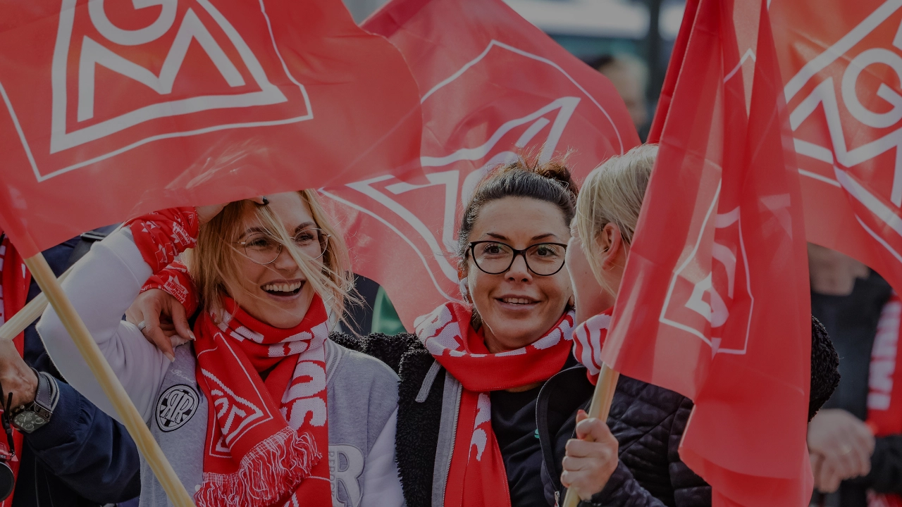 Metallerinnen beim Warnstreik in Gevelsberg