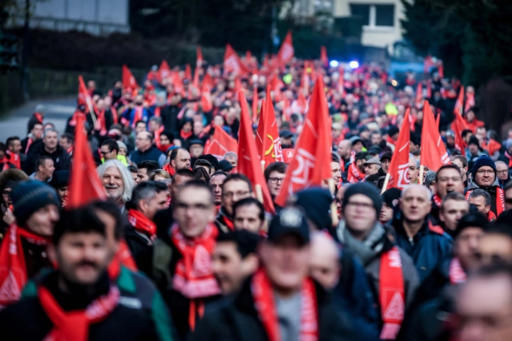 Menschenmenge bei einem Streik